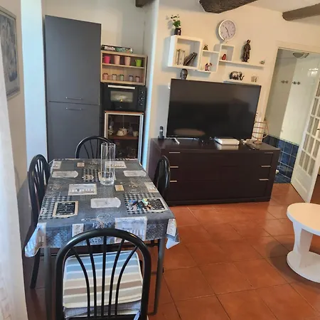 Appartement Du Bonheur Au Bord De Menton